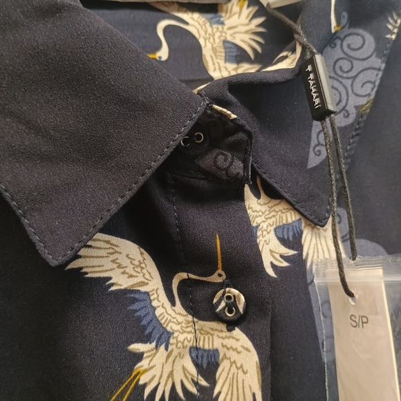 T Tahari Women's SMALL Navy Blue Shirt Collared Long Sleeve Button Up Bird Print - Picture 7 of 9